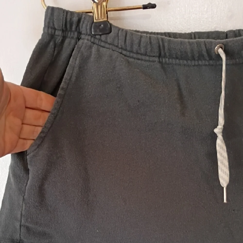 Vuori Dark Gray Athletic Shorts women's large yoga shorts
